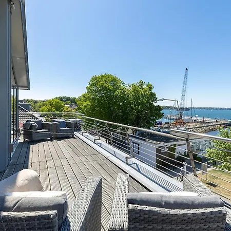 Strandweg 6-7 Sandhalm *