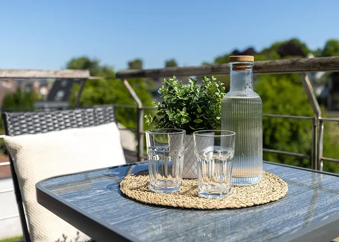 Strandweg 6-7 Sandhalm *